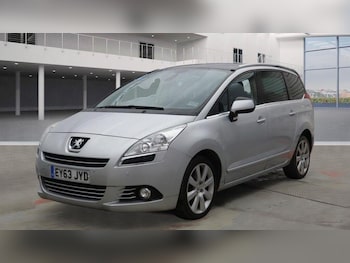 Used Peugeot 5008 2013 for sale - 76824102: Photo