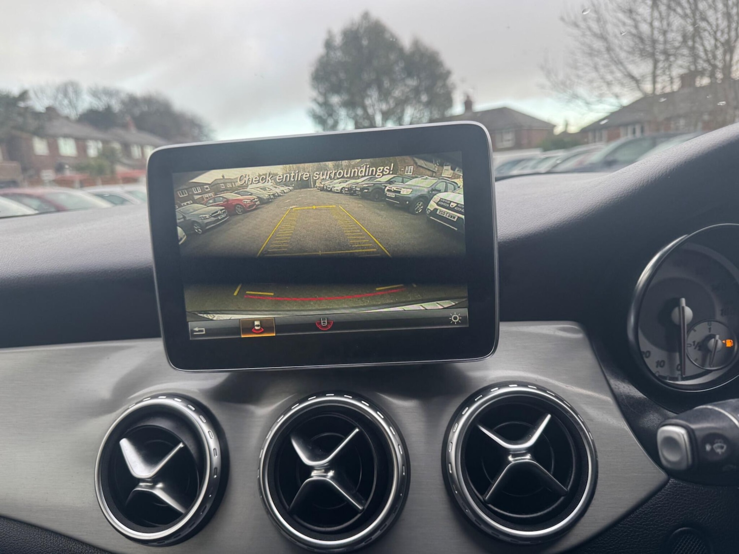 Used Mercedes-Benz GLA 2015 for sale - 77091489: Photo 40