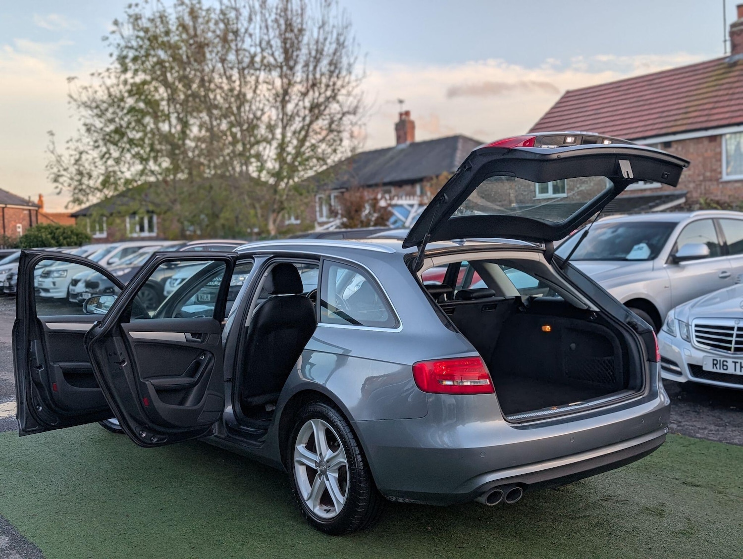 Used Audi A4 2013 for sale - 76409419: Photo 3