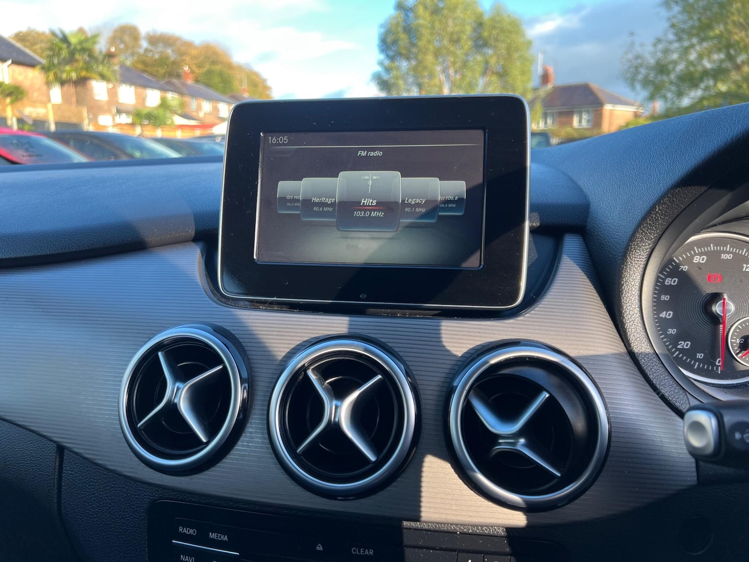 Used Mercedes-Benz B Class 2017 for sale - 76360377: Photo 39