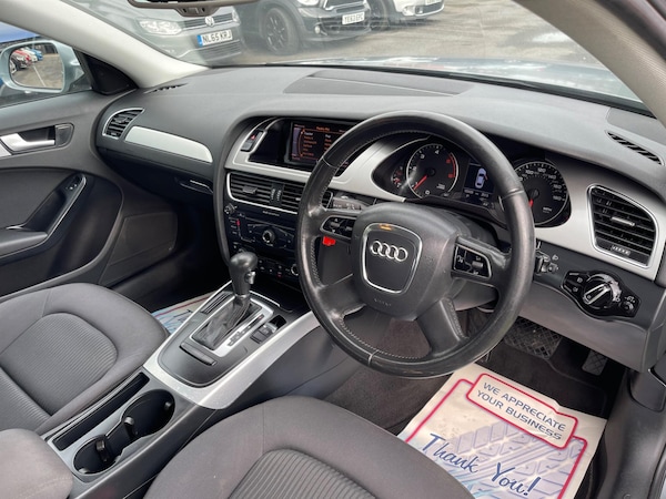 Used Audi A4 2009 for sale - 76307606: Photo 2
