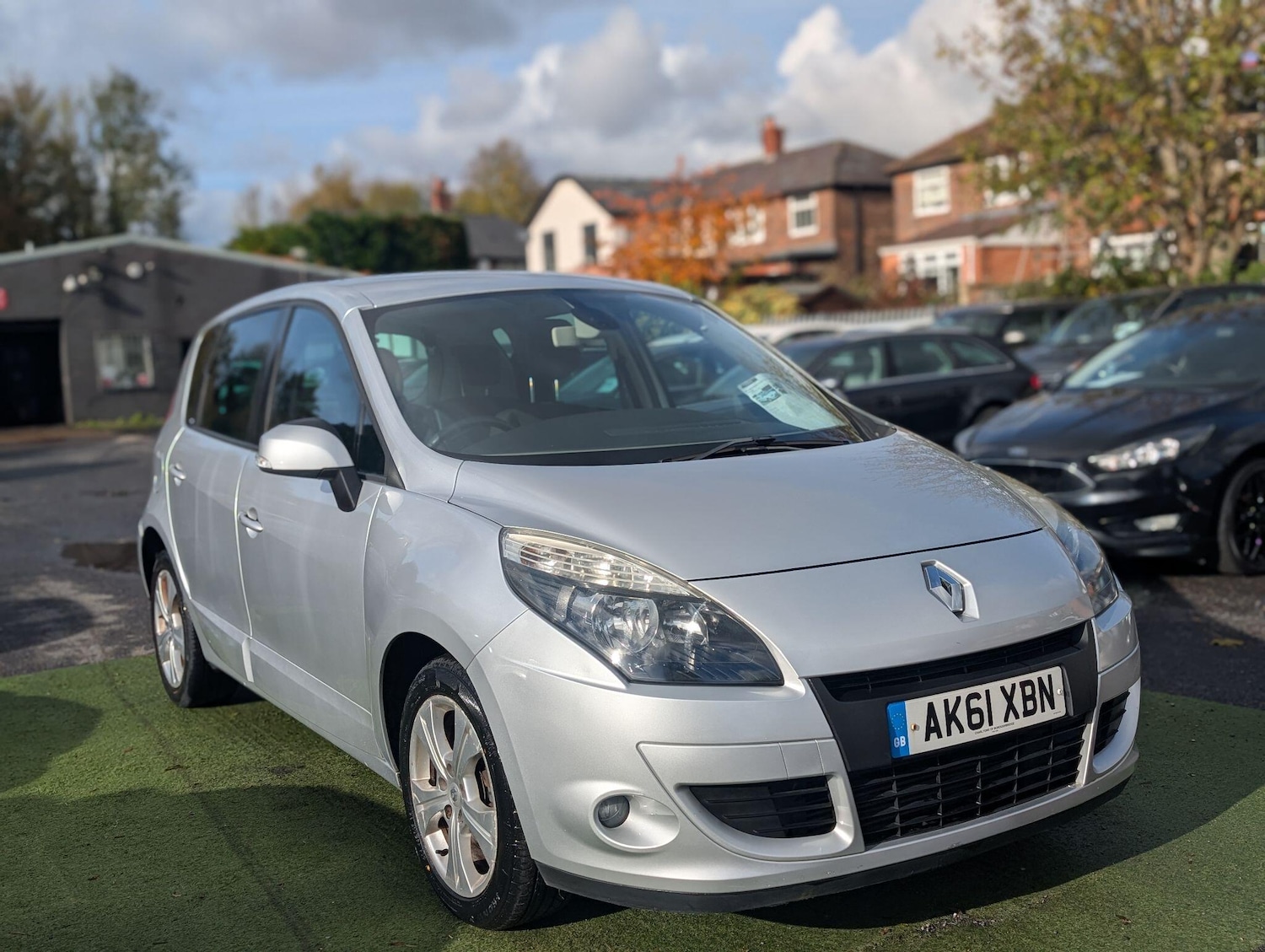 Used Renault Scenic 2012 for sale - 76440449: Photo 1