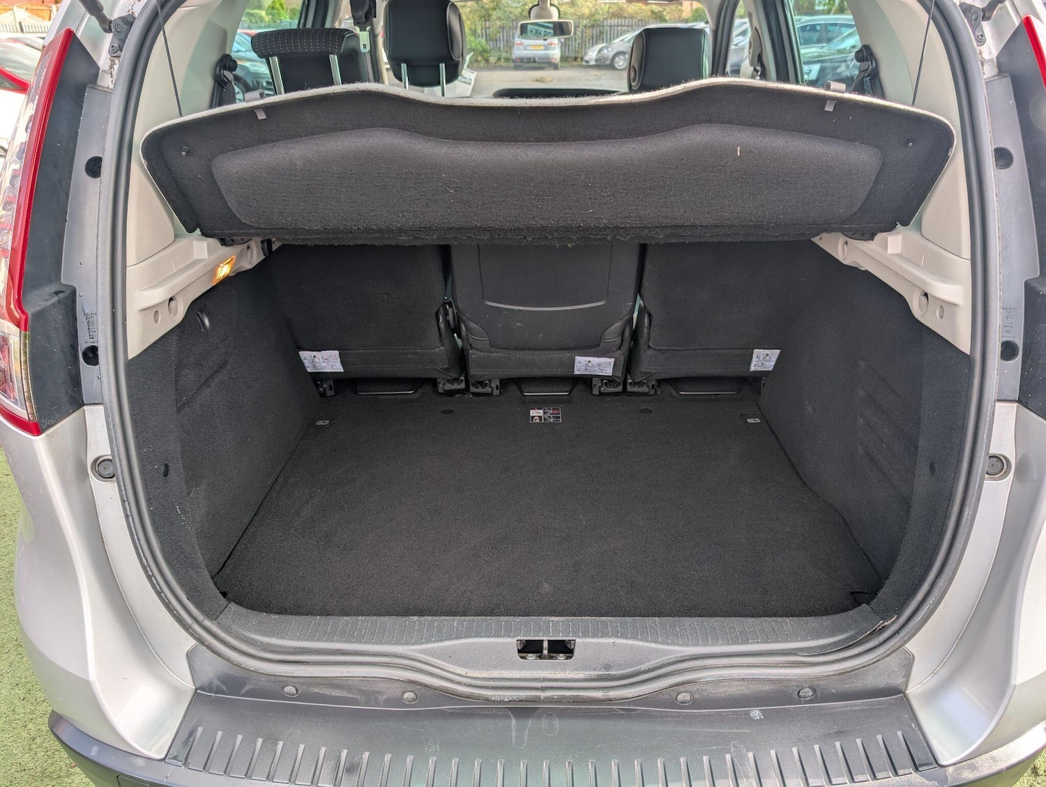 Used Renault Scenic 2012 for sale - 76440449: Photo 32