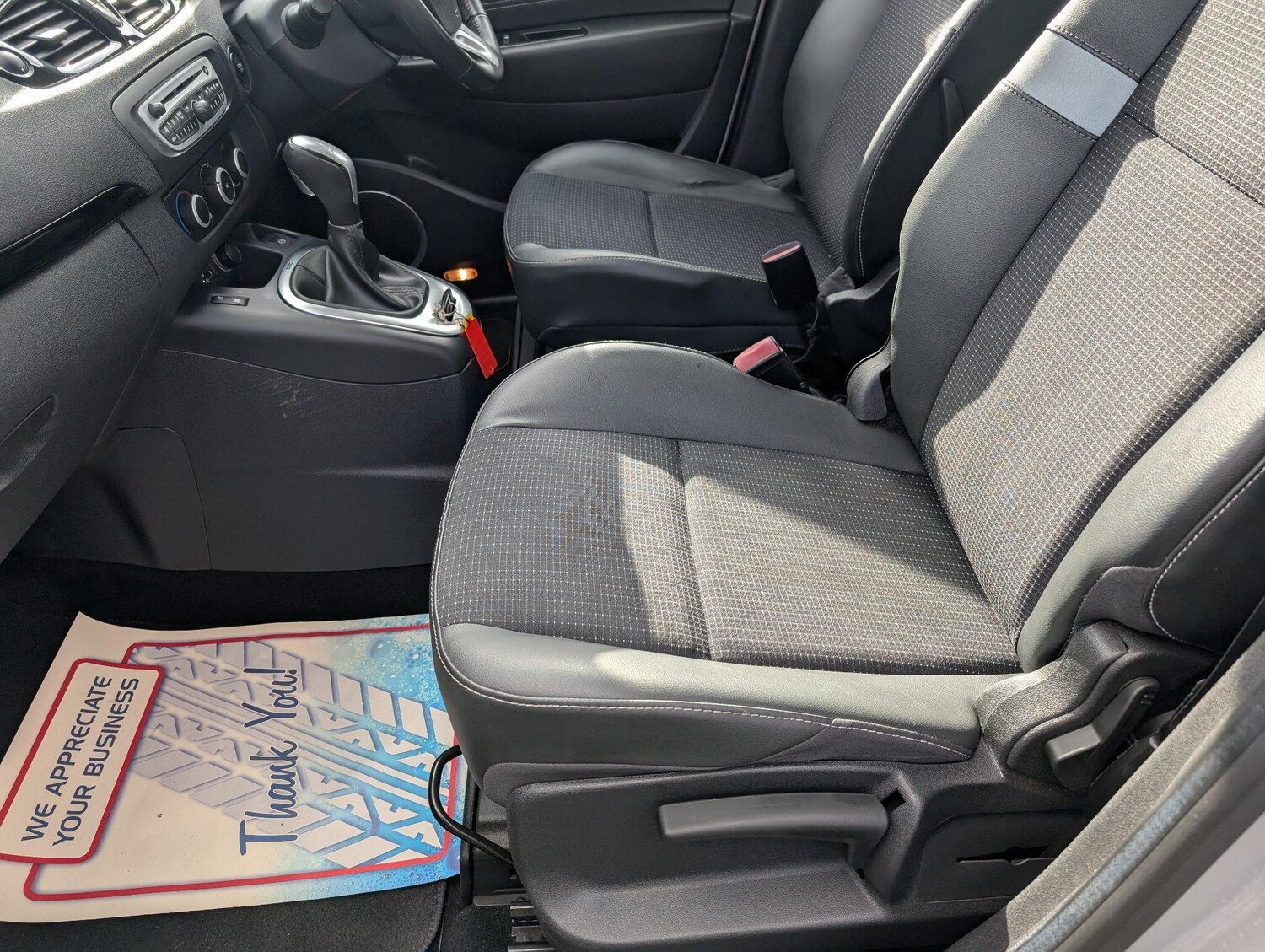 Used Renault Scenic 2012 for sale - 76440449: Photo 35