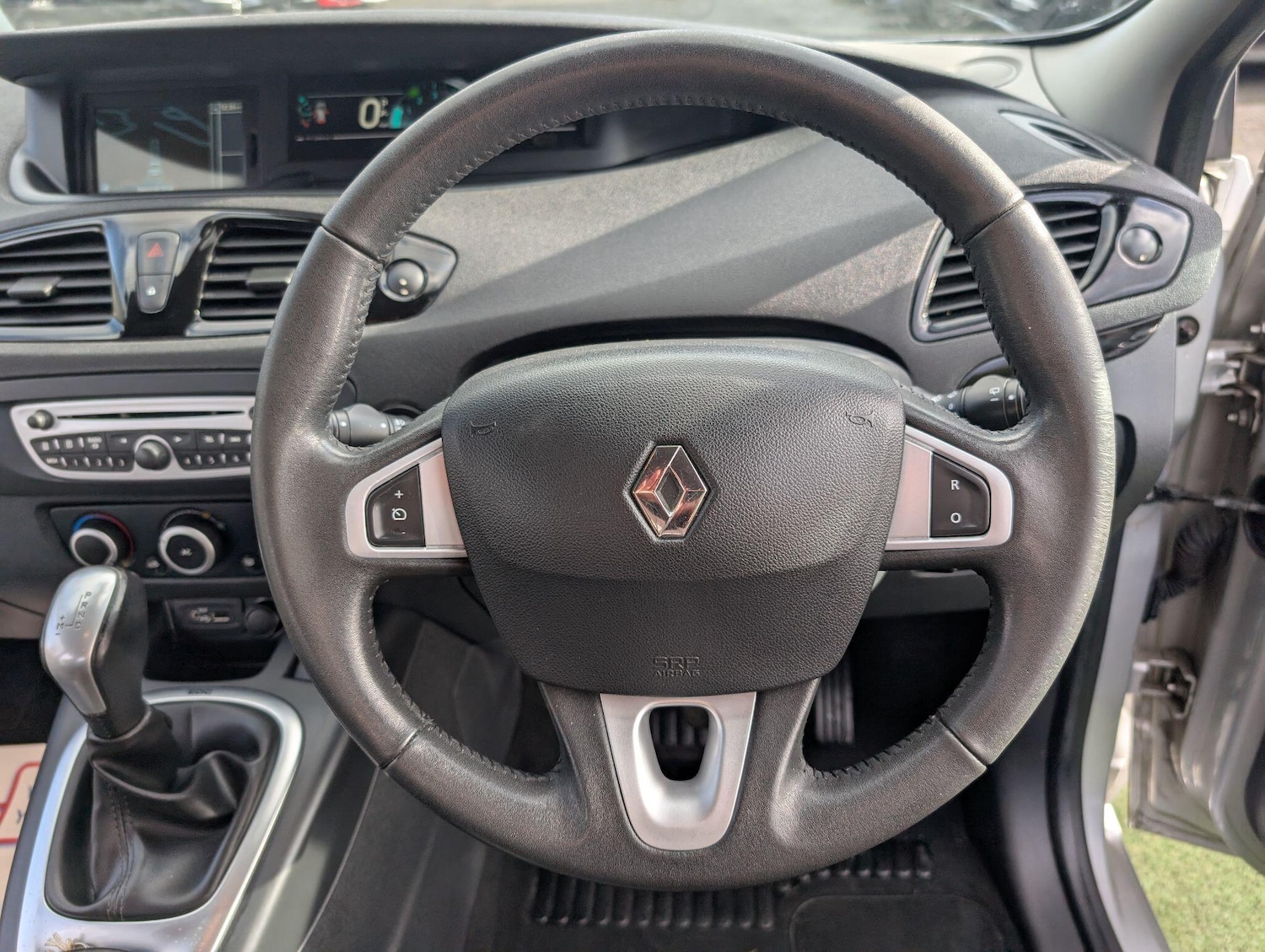 Used Renault Scenic 2012 for sale - 76440449: Photo 44