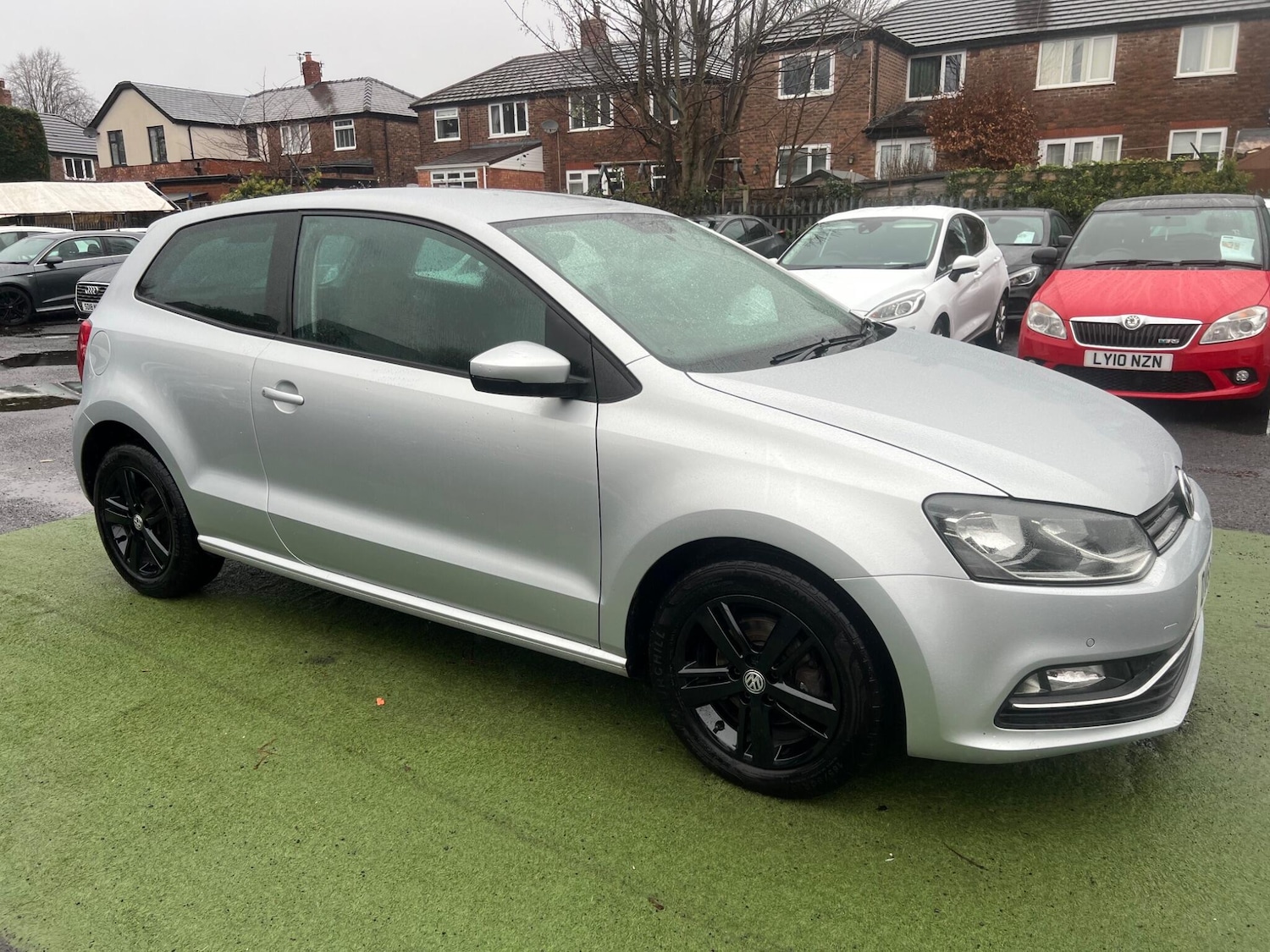 Used Volkswagen Polo 2017 for sale - 76849997: Photo 3