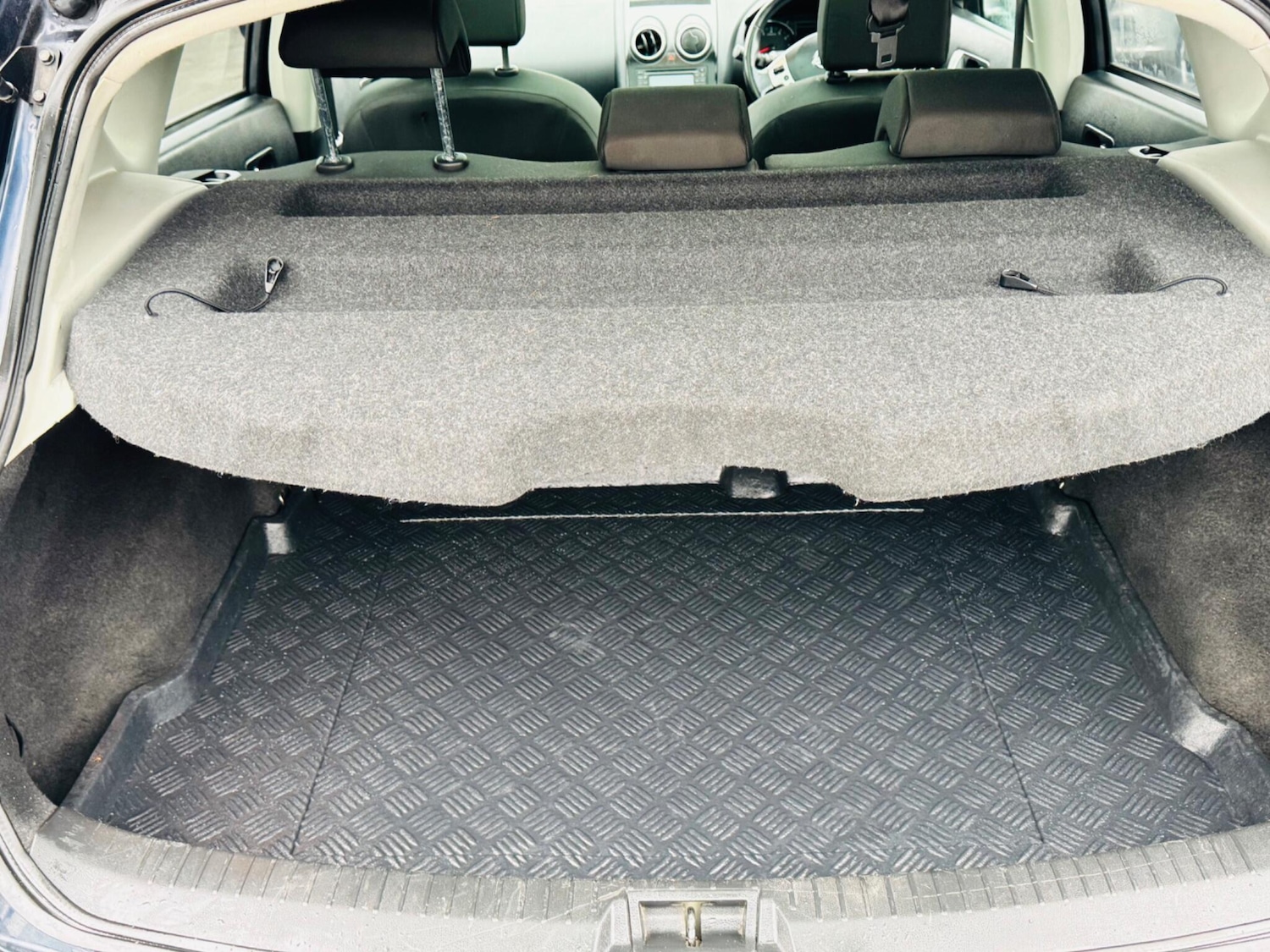 Used Nissan Qashqai 2011 for sale - 77331513: Photo 51