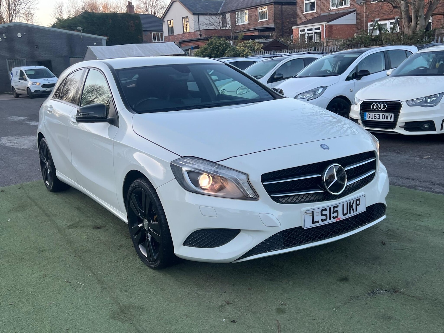 Used Mercedes-Benz A-Class 2015 for sale - 76645648: Photo 5