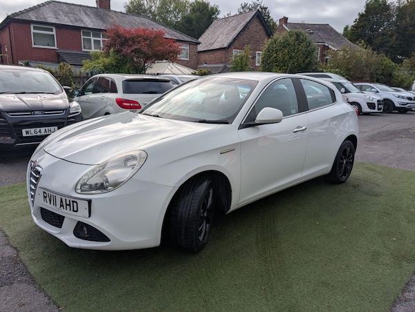Used Alfa Romeo Giulietta 2011 for sale - 76215030: Photo 10