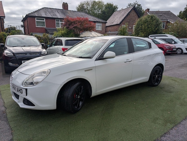 Used Alfa Romeo Giulietta 2011 for sale - 76215030: Photo 11