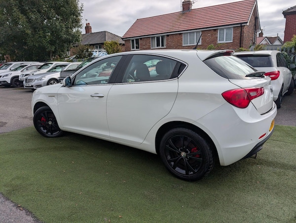 Used Alfa Romeo Giulietta 2011 for sale - 76215030: Photo 17