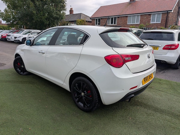 Used Alfa Romeo Giulietta 2011 for sale - 76215030: Photo 18