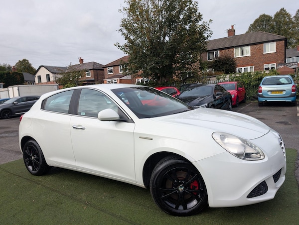 Used Alfa Romeo Giulietta 2011 for sale - 76215030: Photo 2