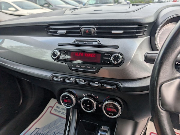 Used Alfa Romeo Giulietta 2011 for sale - 76215030: Photo 56