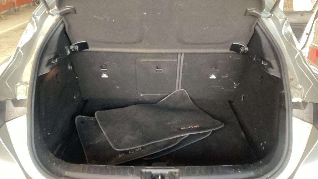 Used Infiniti Q30 2016 for sale - 77279716: Photo 19