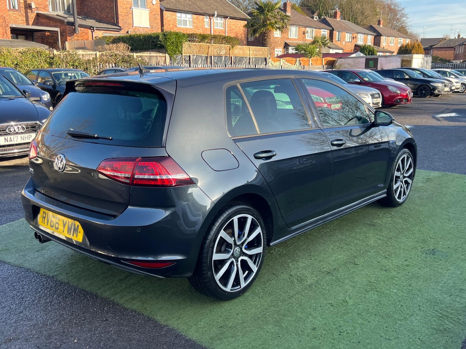 Used Volkswagen Golf 2016 for sale - 77020935: Photo 30