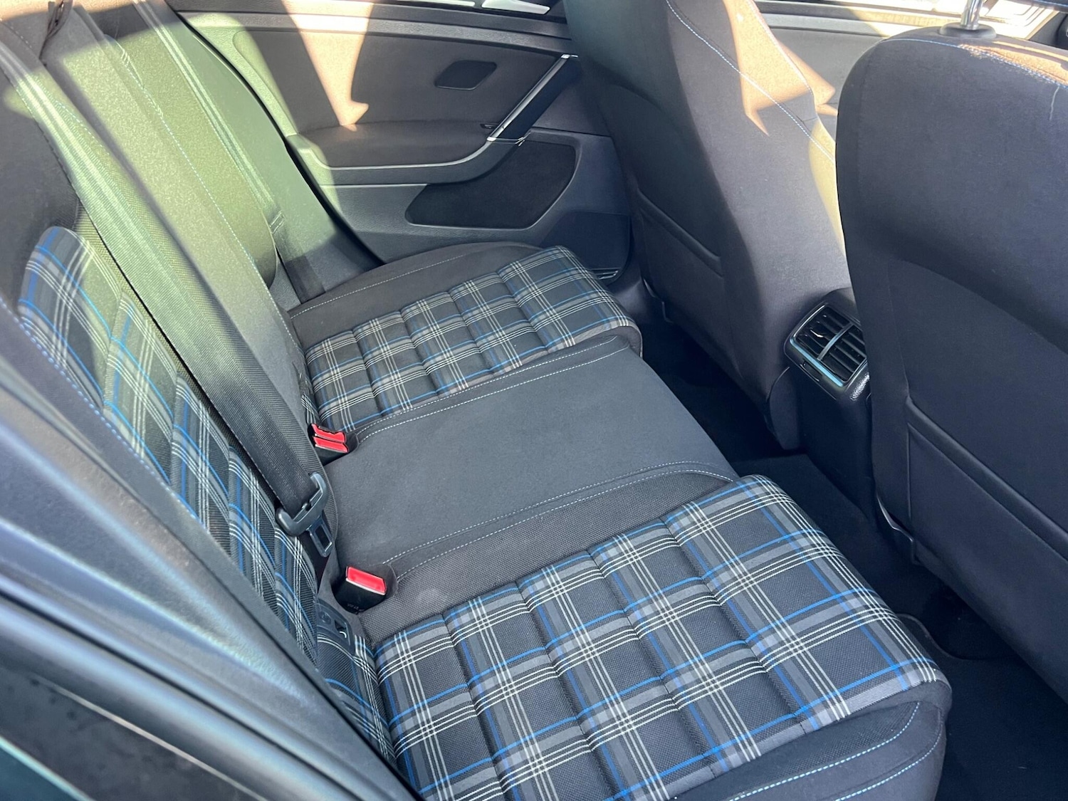 Used Volkswagen Golf 2016 for sale - 77020935: Photo 40