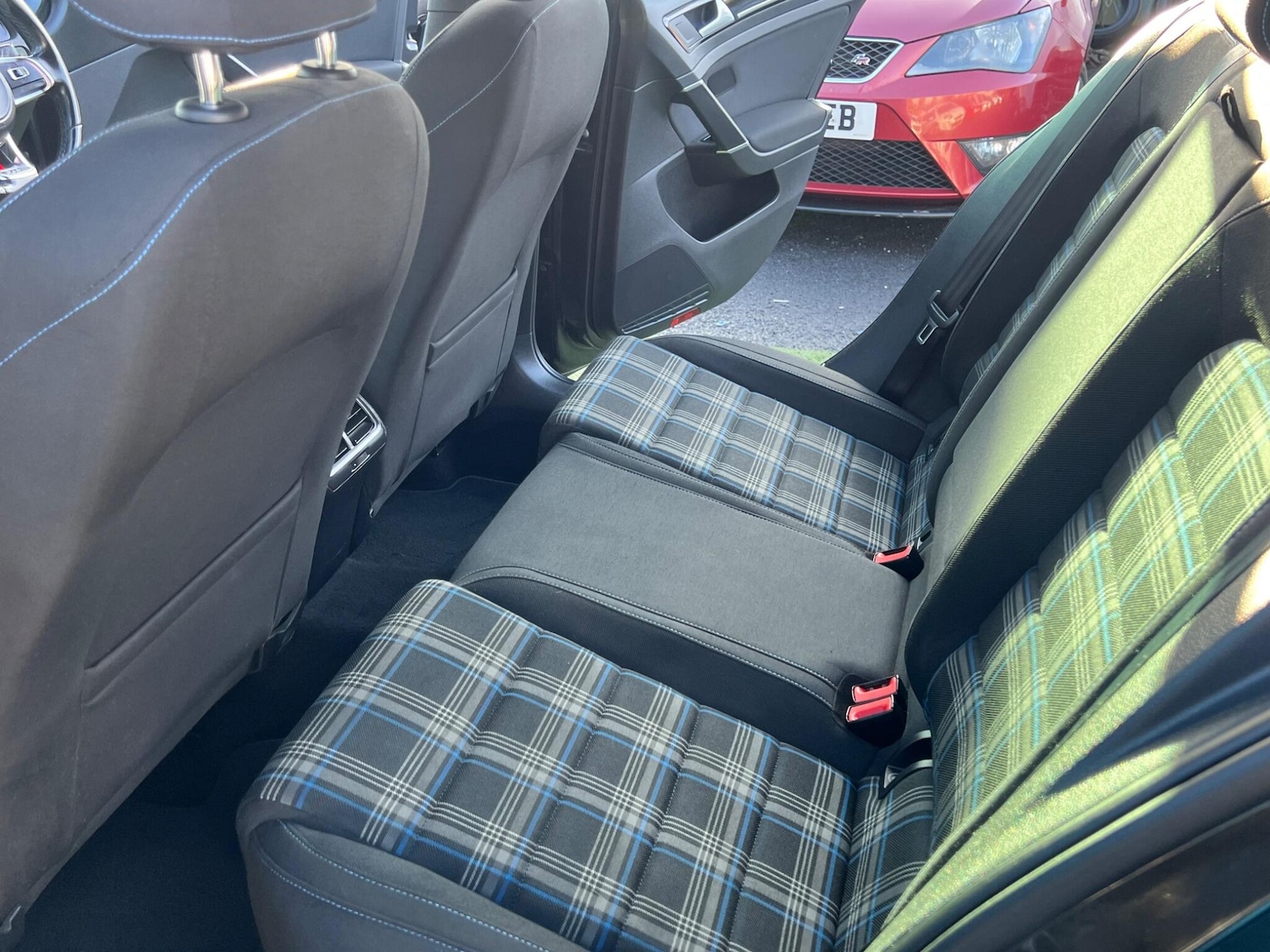 Used Volkswagen Golf 2016 for sale - 77020935: Photo 41