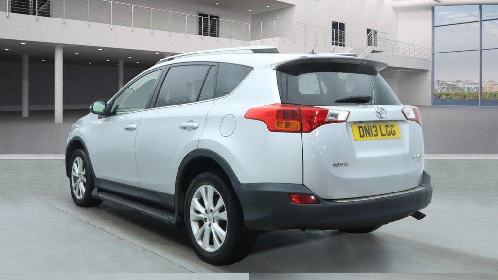 Used Toyota RAV4 2018 for sale - 77305430: Photo 2