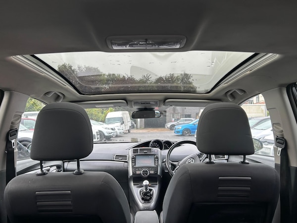 Used Toyota Verso 2017 for sale - 76158986: Photo 2