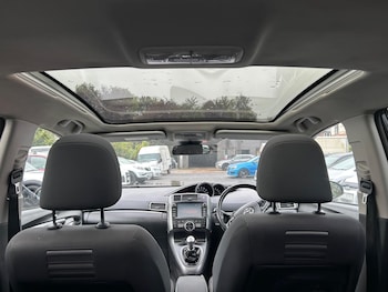 Used Toyota Verso 2017 for sale - 76158986: Photo 2