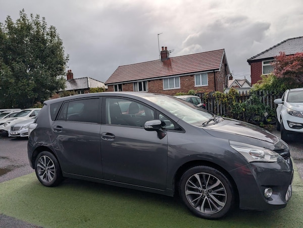 Used Toyota Verso 2017 for sale - 76158986: Photo 33