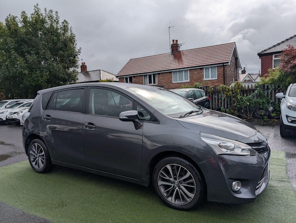Used Toyota Verso 2017 for sale - 76158986: Photo 6