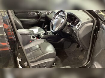 Used Nissan X-Trail 2016 for sale - 77510226: Photo