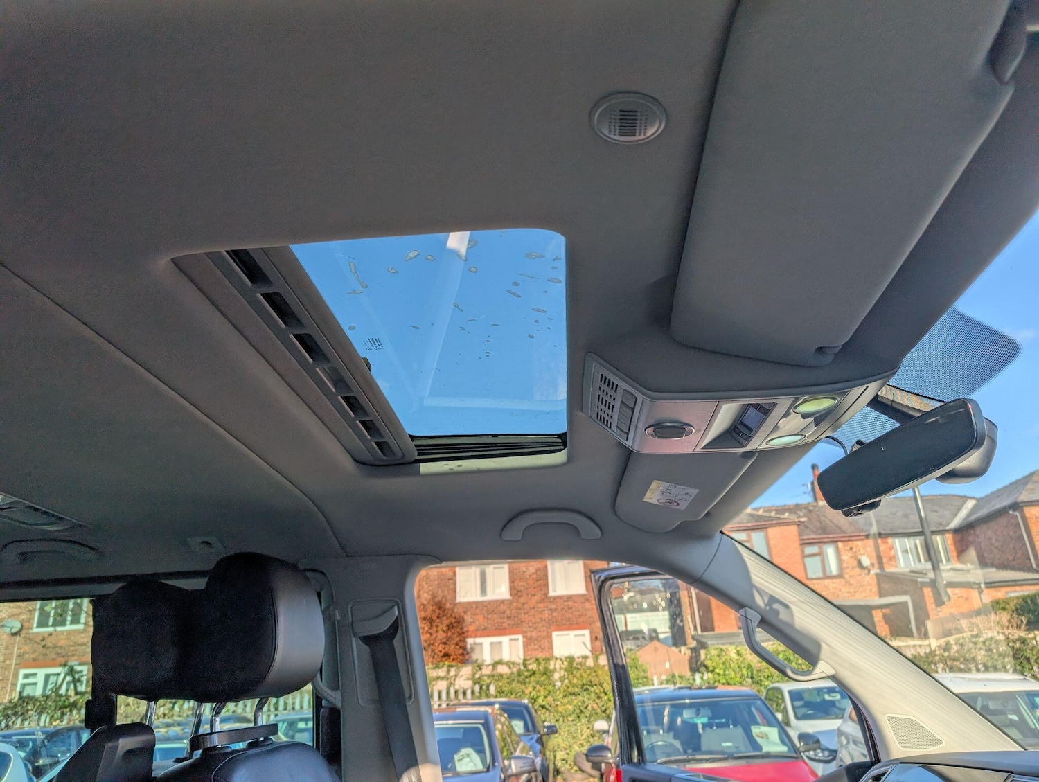 Used Volkswagen Caravelle 2016 for sale - 76701103: Photo 76