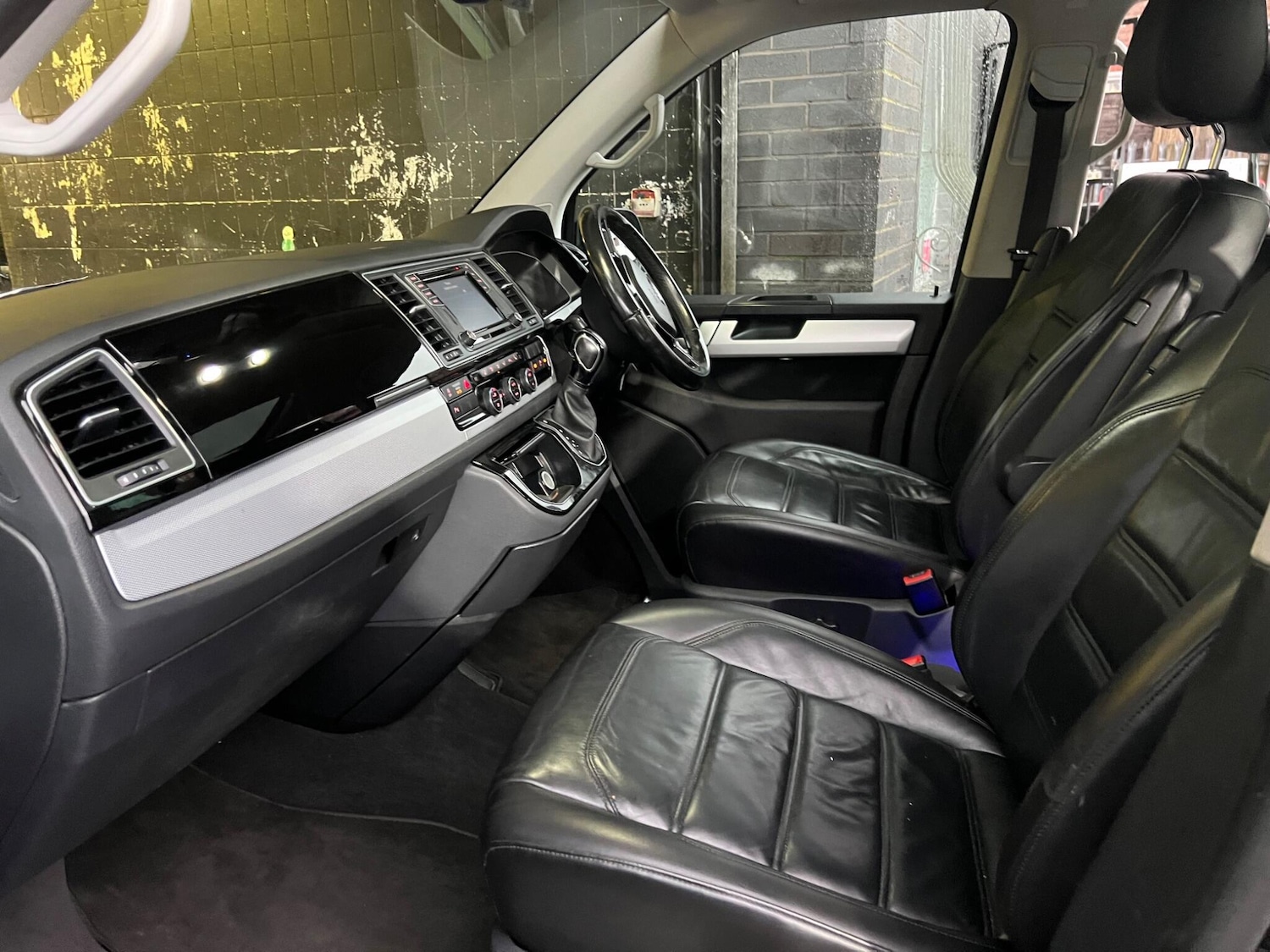 Used Volkswagen Caravelle 2016 for sale - 76701103: Photo 99