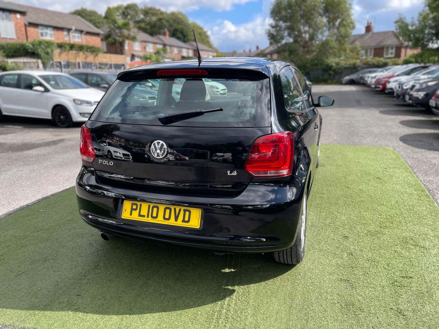 Vehicle 28