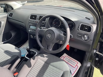 Used Volkswagen Polo 2010 for sale - 75939969: Photo