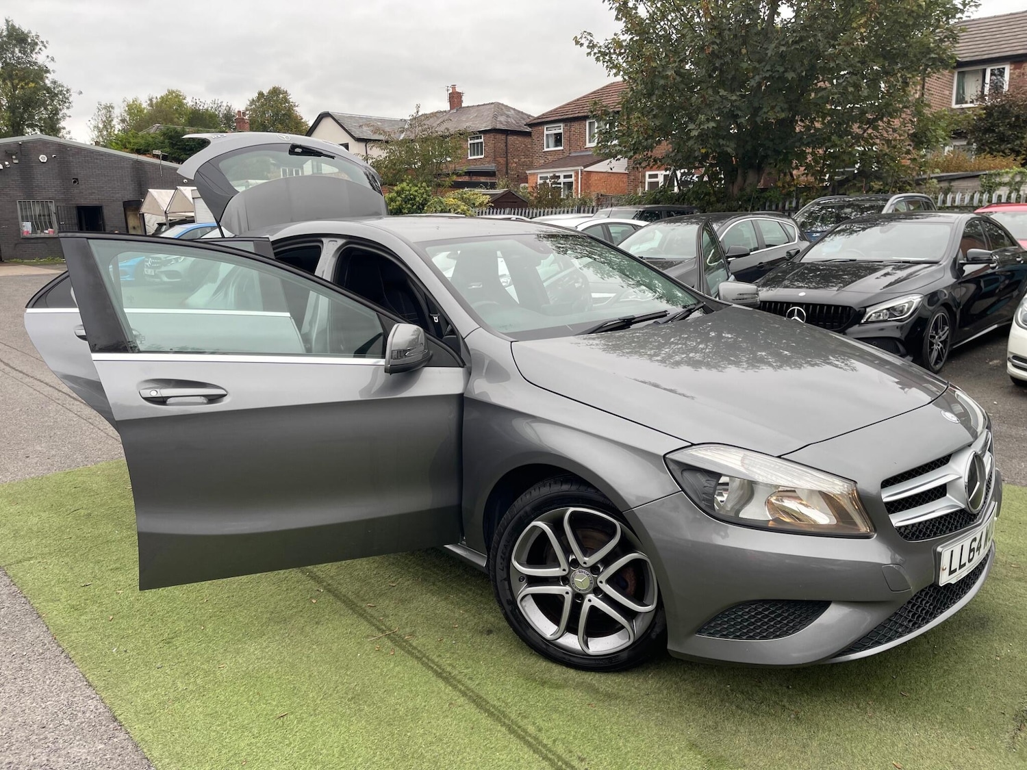 Used Mercedes-Benz A-Class 2015 for sale - 76306921: Photo 3