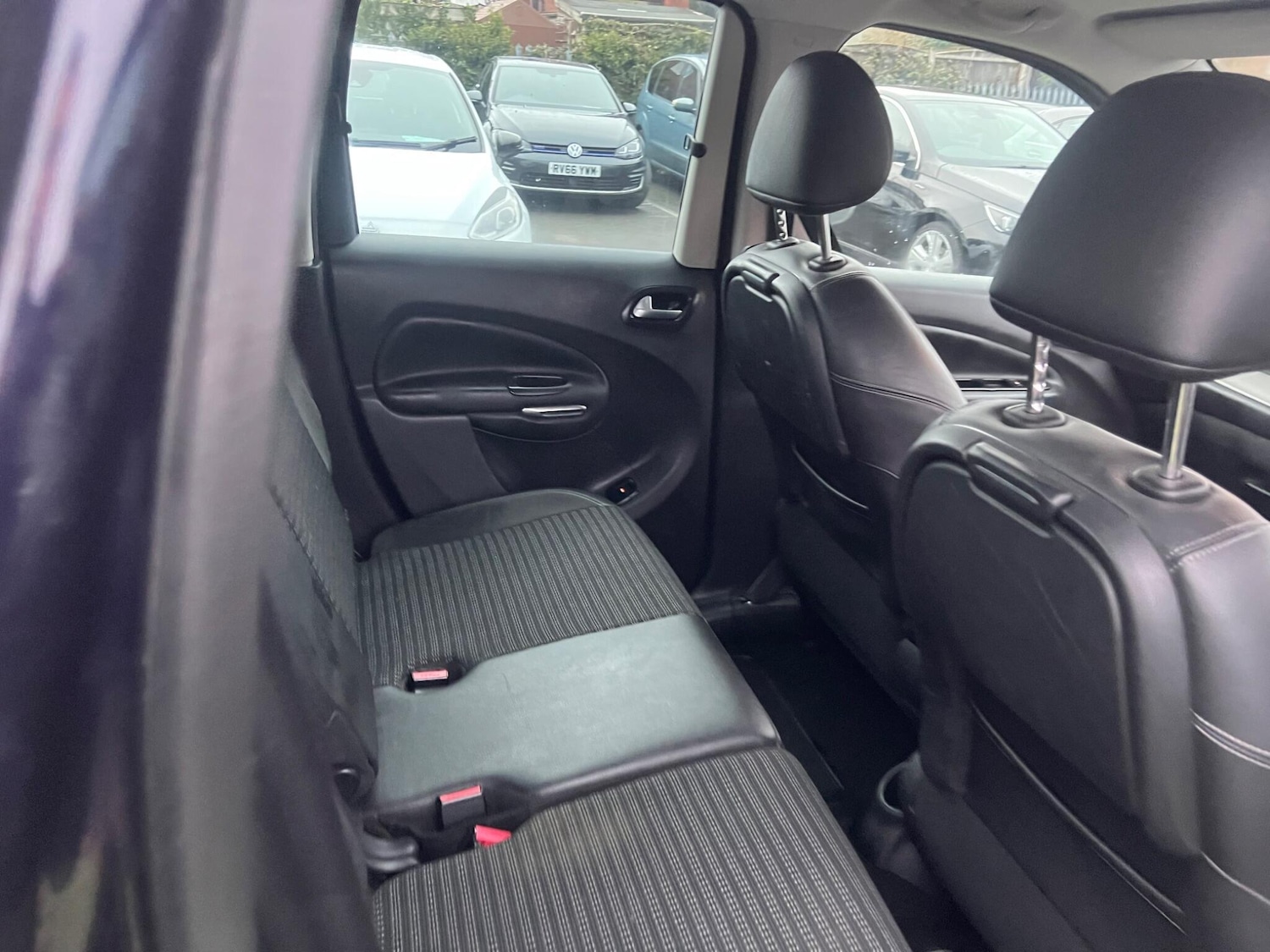 Used Citroen C3 Picasso 2013 for sale - 77320625: Photo 39