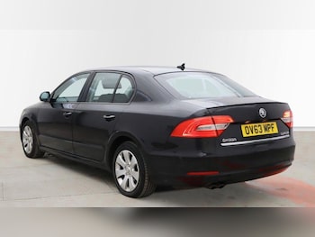 Used Skoda Superb 2013 for sale - 77109511: Photo