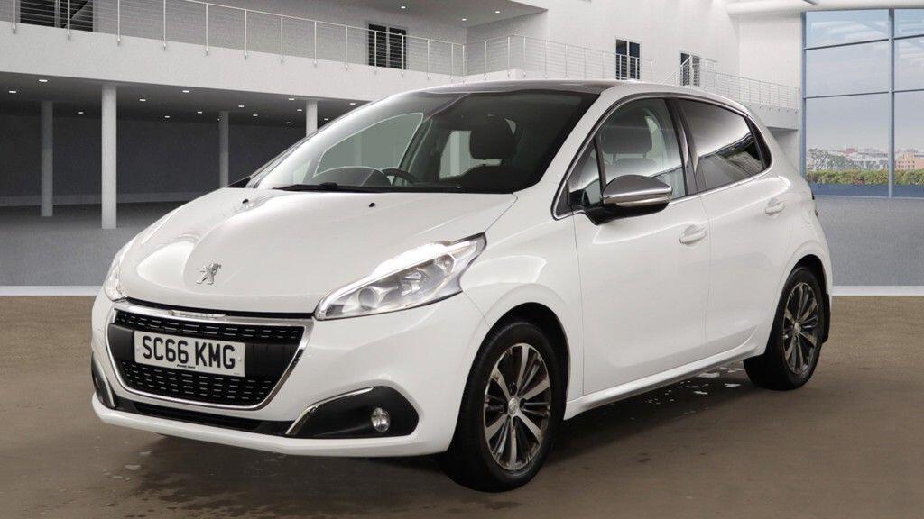 Used Peugeot 208 2016 for sale - 76360284: Photo 2