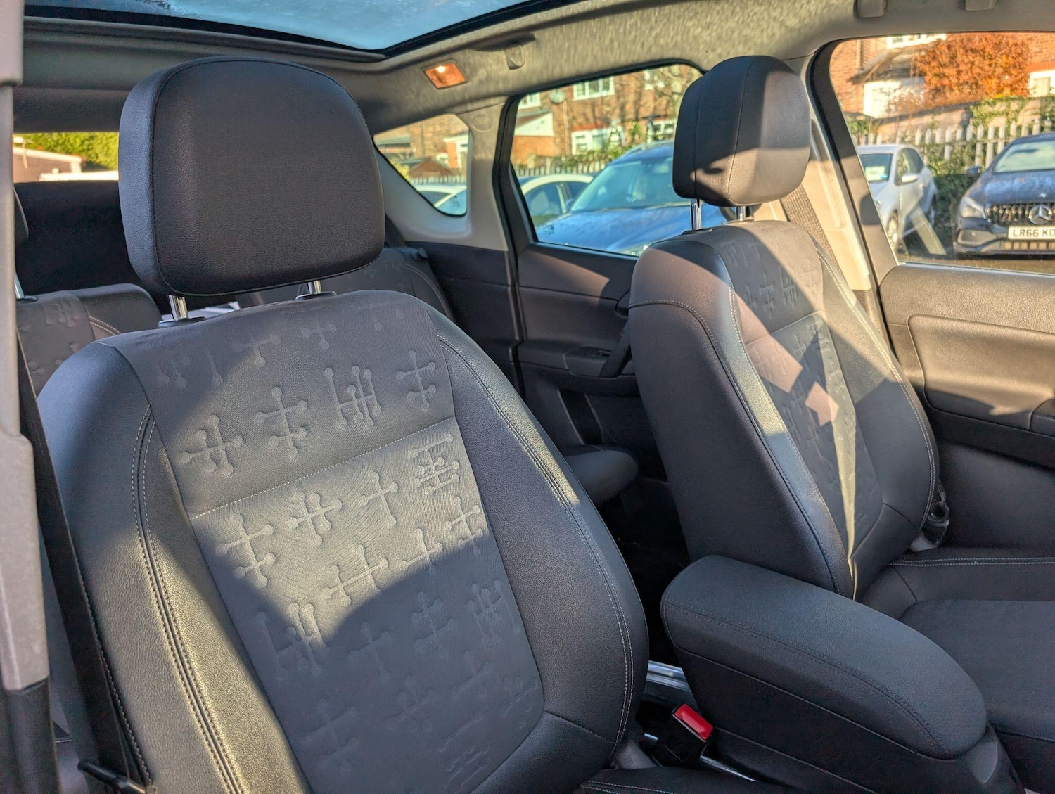 Used Vauxhall Meriva 2012 for sale - 77202658: Photo 36