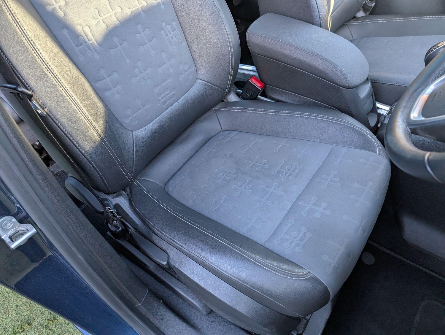 Used Vauxhall Meriva 2012 for sale - 77202658: Photo 37