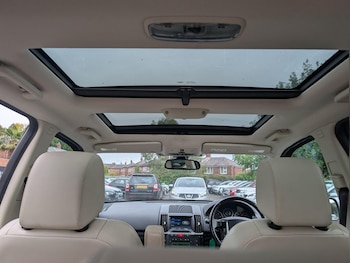 Used Land Rover Freelander 2 2012 for sale - 76060237: Photo 2