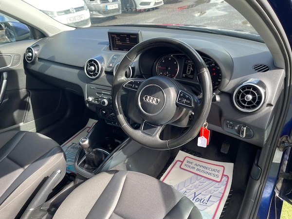 Used Audi A1 2011 for sale - 76189503: Photo 2