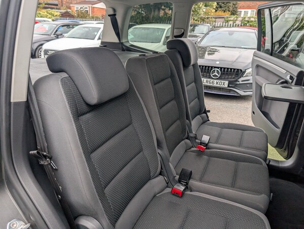 Used Volkswagen Touran 2014 for sale - 76259531: Photo 42