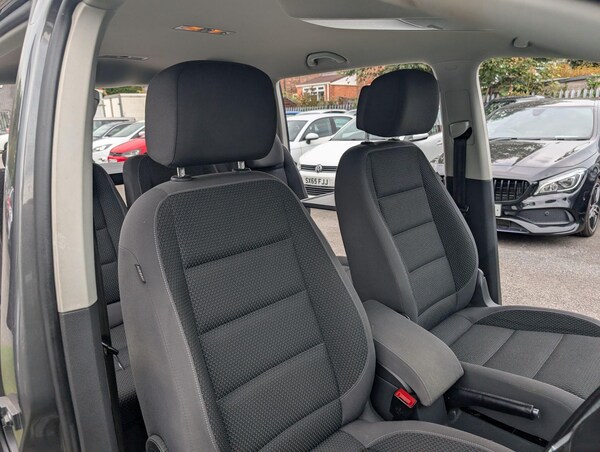 Used Volkswagen Touran 2014 for sale - 76259531: Photo 43