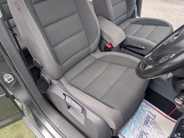 Used Volkswagen Touran 2014 for sale - 76259531: Photo 44