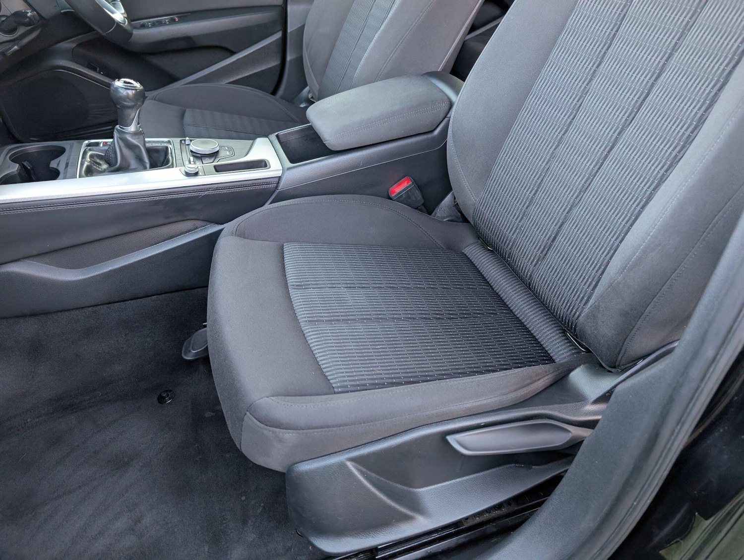 Used Audi A4 Avant 2017 for sale - 76926749: Photo 42