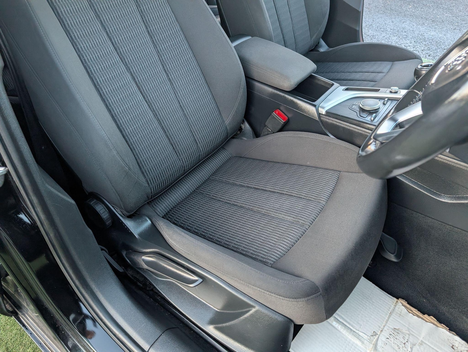 Used Audi A4 Avant 2017 for sale - 76926749: Photo 48