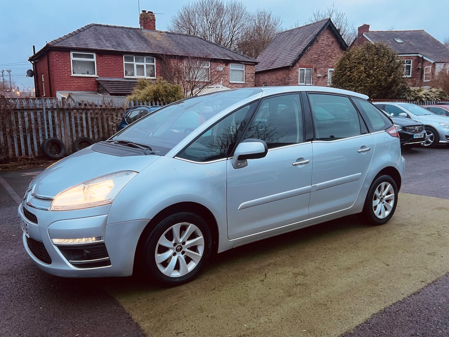 Used Citroen C4 Picasso 2011 for sale - 77376780: Photo 19