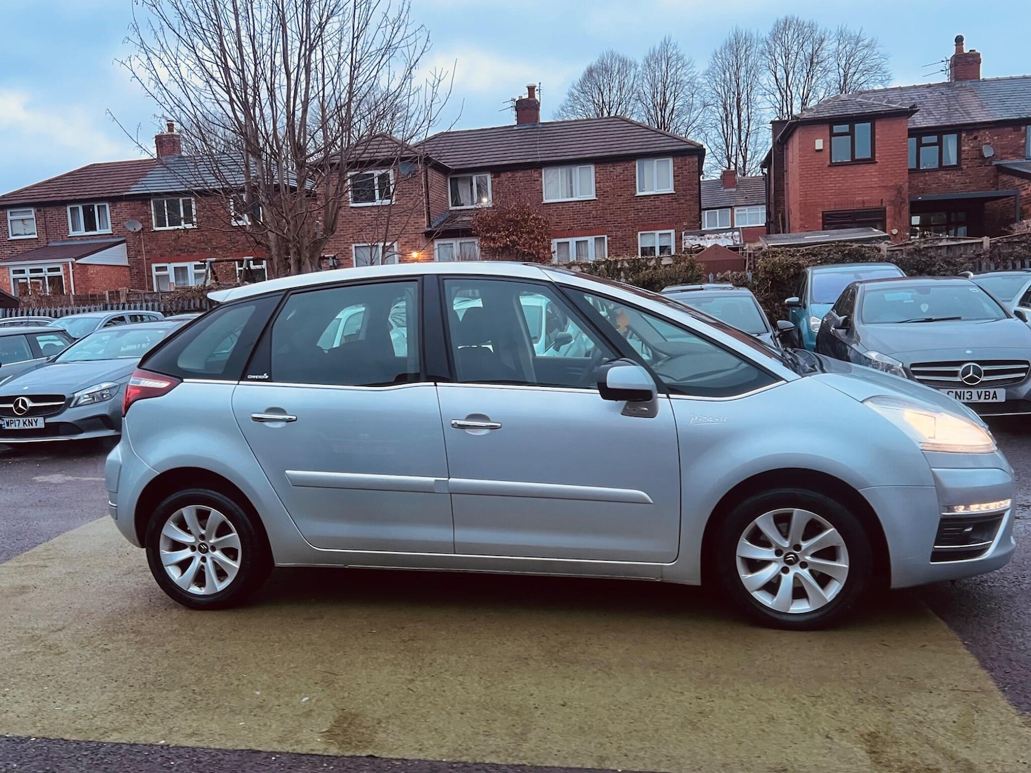 Used Citroen C4 Picasso 2011 for sale - 77376780: Photo 30