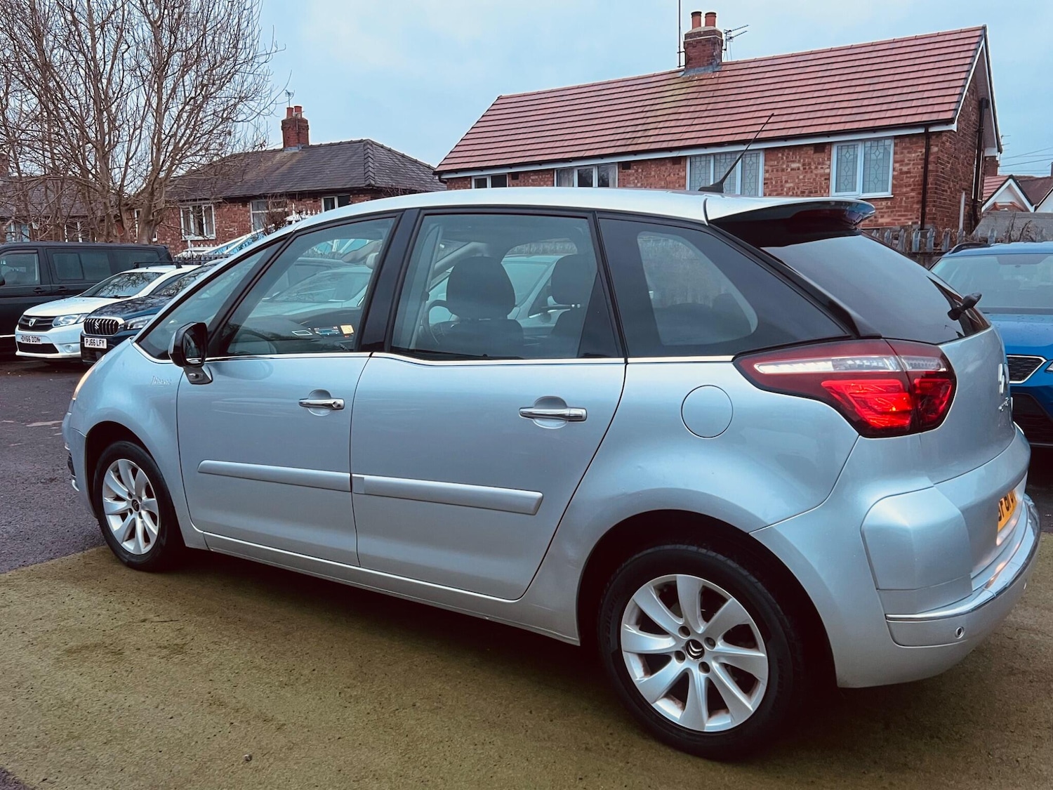 Used Citroen C4 Picasso 2011 for sale - 77376780: Photo 4
