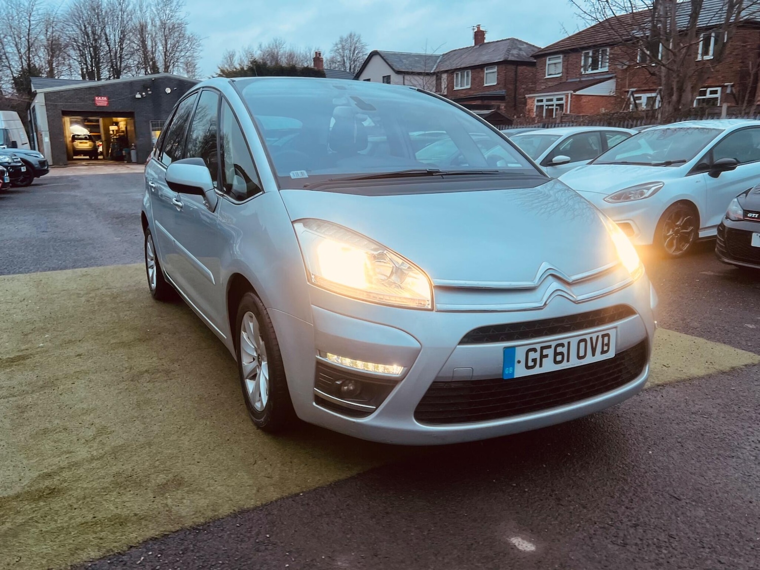 Used Citroen C4 Picasso 2011 for sale - 77376780: Photo 8