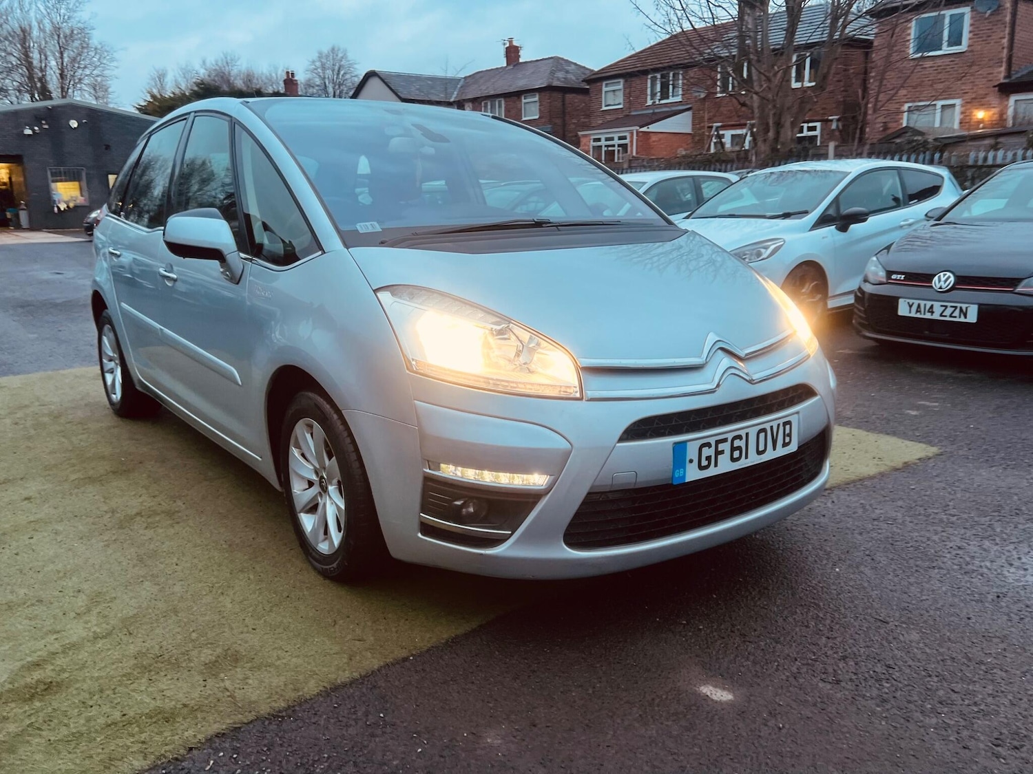 Used Citroen C4 Picasso 2011 for sale - 77376780: Photo 9